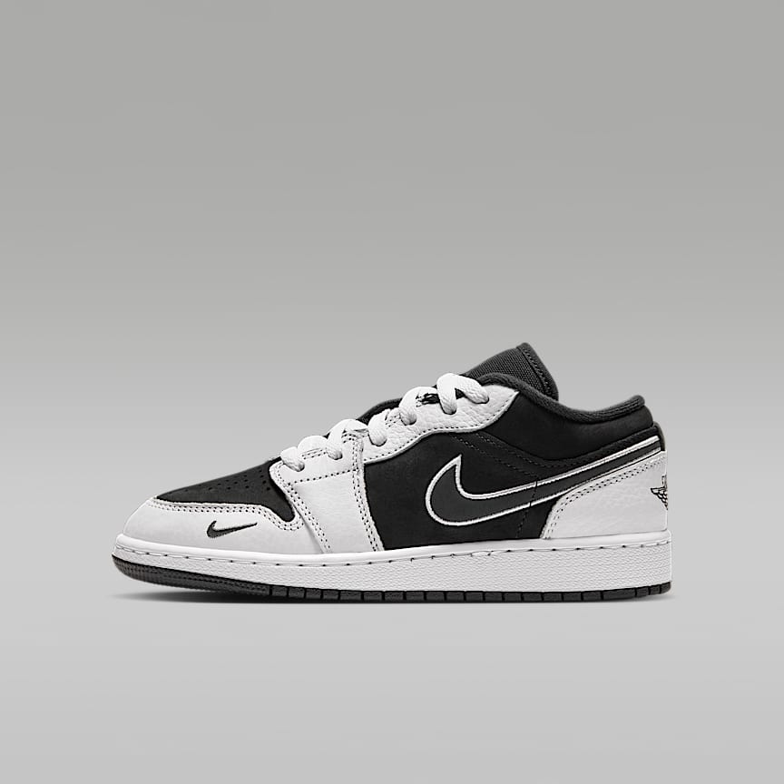 Jordan 1 Low Alt Younger Kids' Shoes. Nike IL